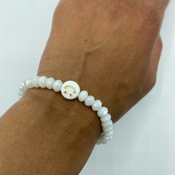 Y2K Handmade Trendy Glass Bead Bracelet with Smiley Face - Picture 5 of 7